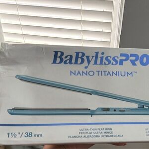 BaBylissPRO Nano Titanium Flat Iron - Blue